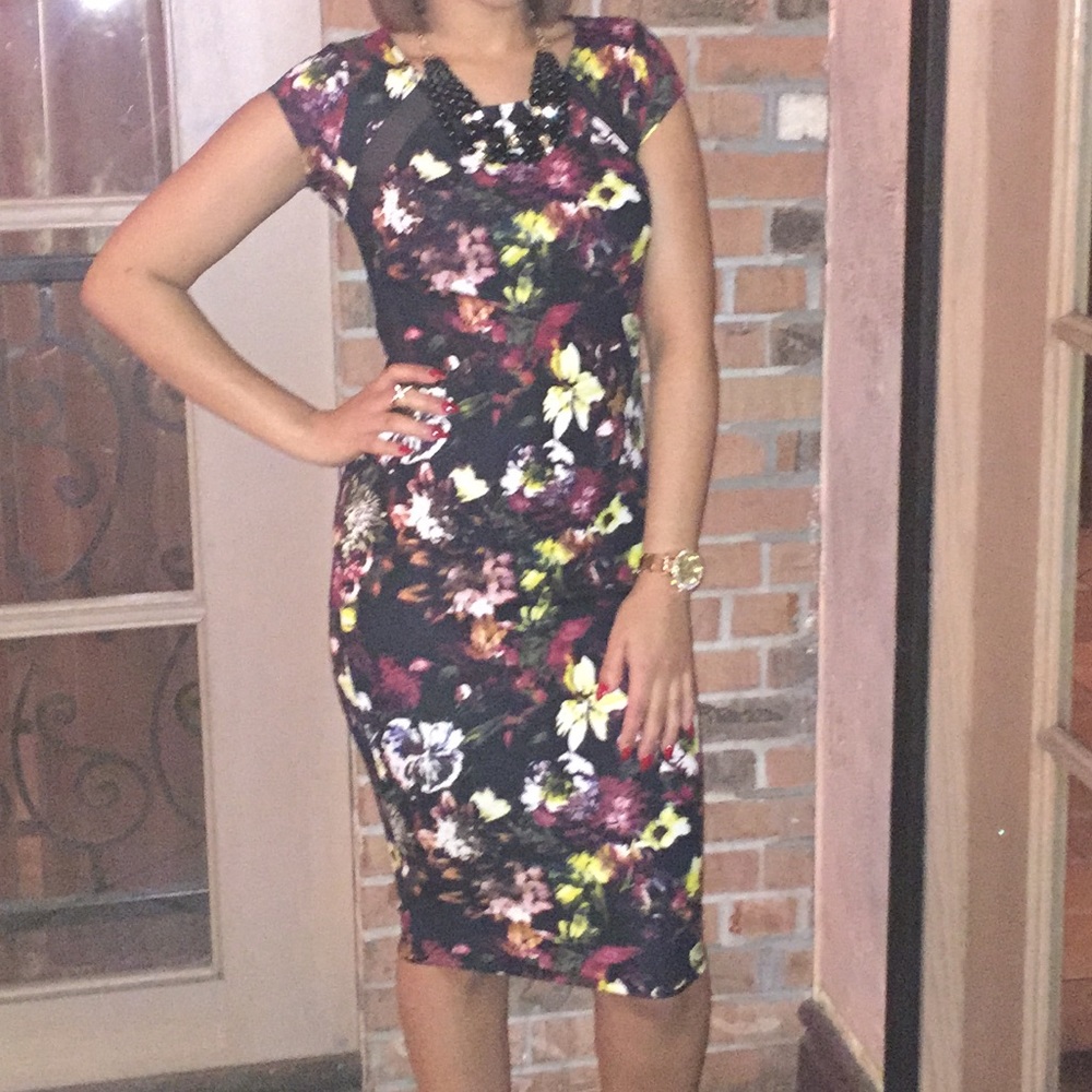 Floral print dress with mesh back